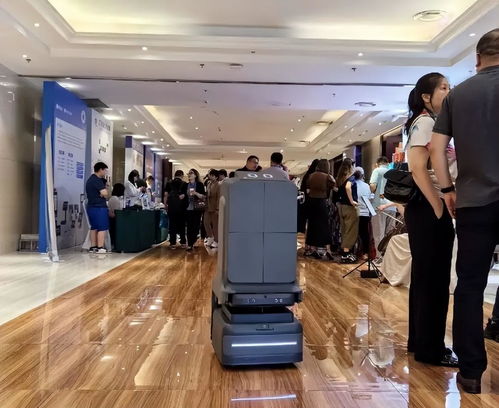 遼寧站 云跡科技復合多態(tài)機器UP與酒旅業(yè)共建科技服務新范式